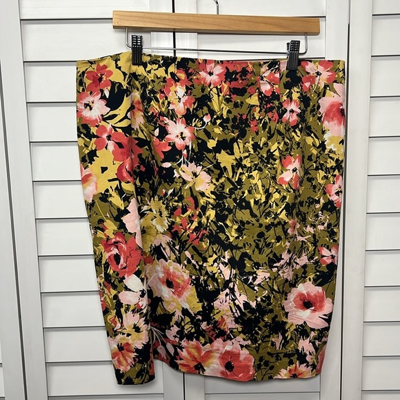 J. Jill Floral Cotton Stretch Pencil Skirt Size 16 - Picture 5 of 7